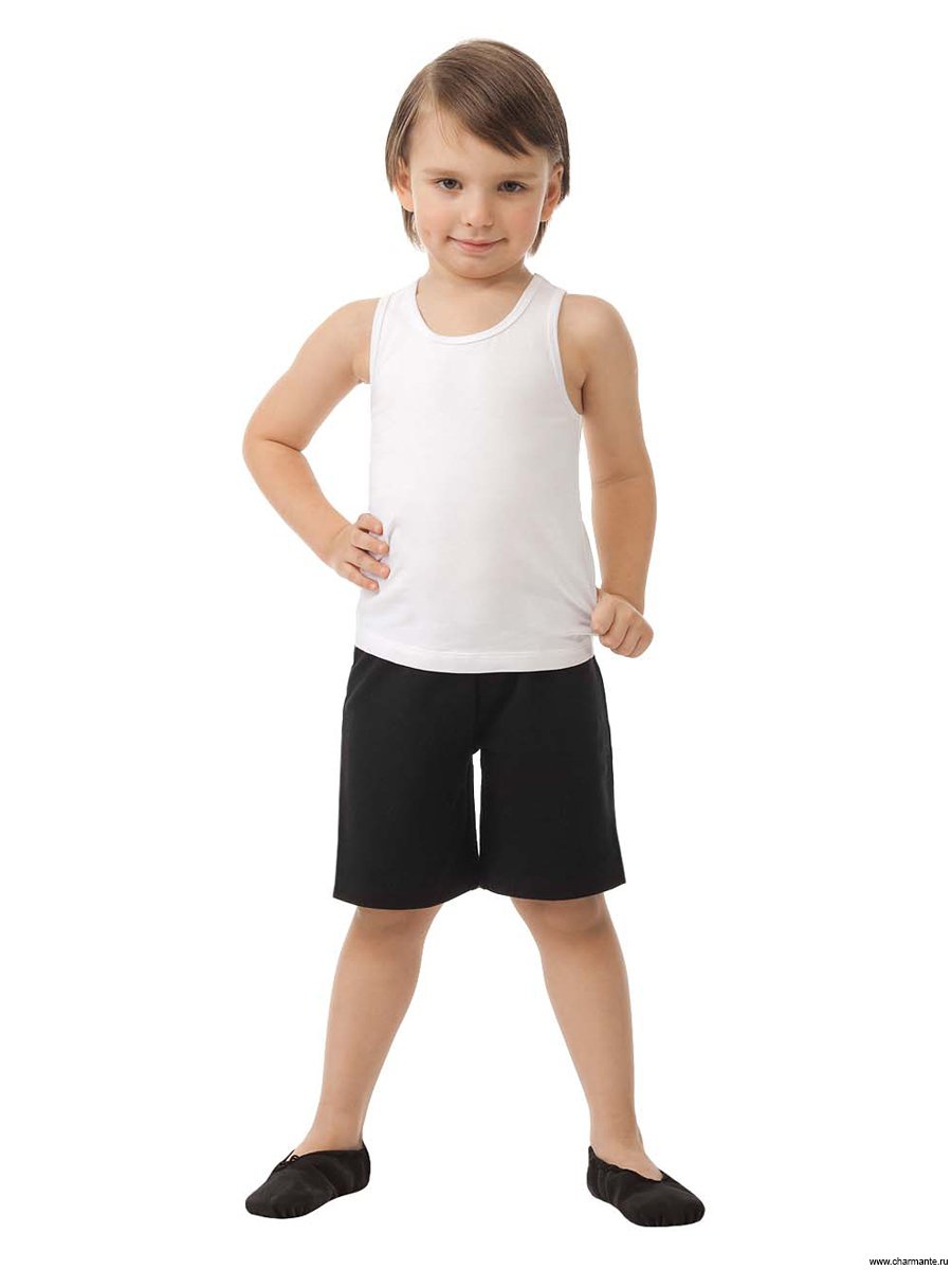 Белая футболка черные шорты. Мальчик в физкультурной форме. Танцевальная форма для мальчиков. Дети в физкультурной форме. Мальчик в черных шортах.
